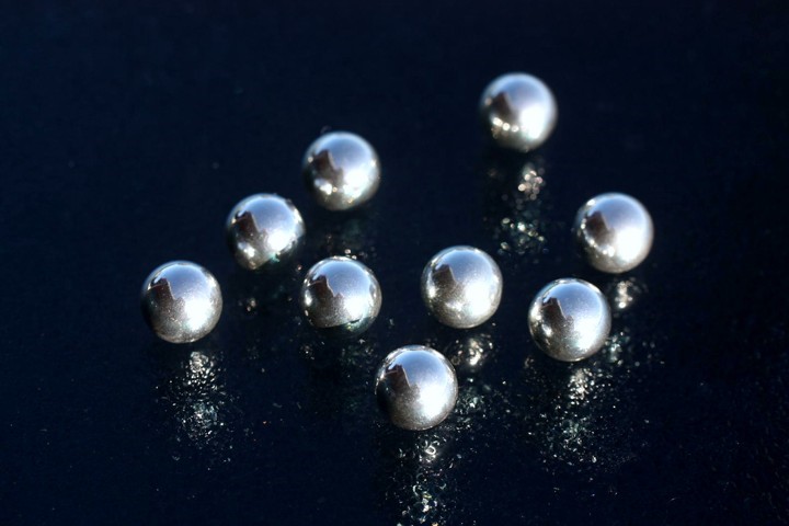 THE LIGHT SCULPTURE by Hans-Leo Peters