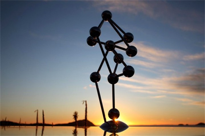 Sky Sculpture KARMA by Hans-Leo Peters